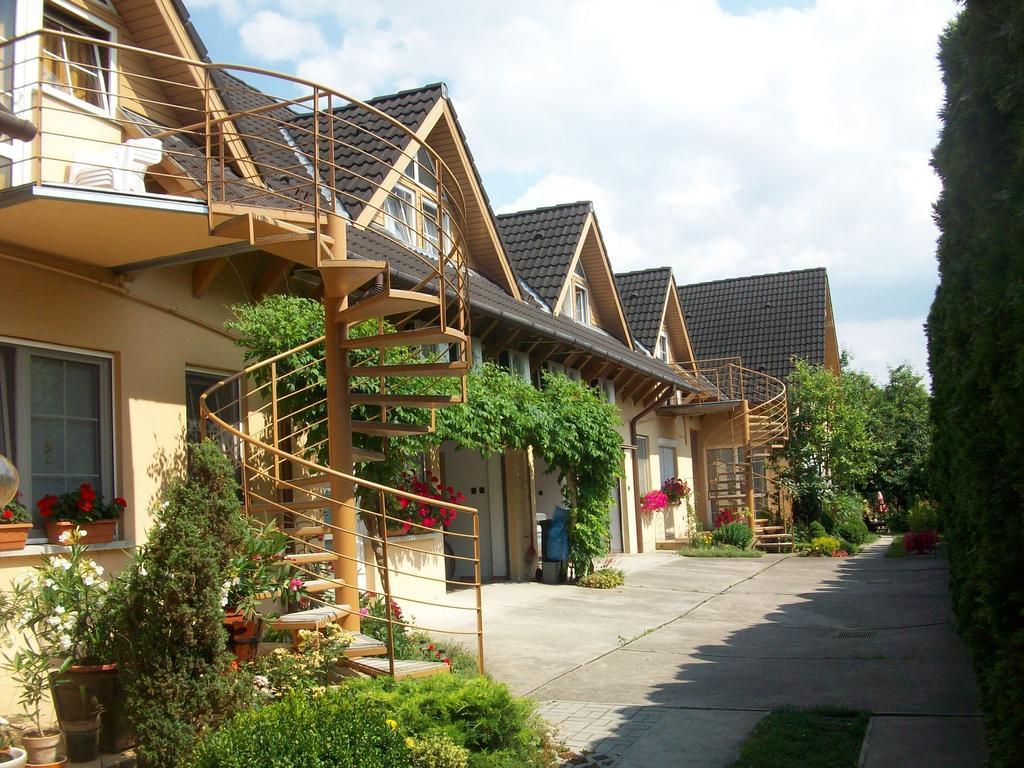 Apartman Soos -- Only For Relaxation, Not For Party! Siofok Bagian luar foto