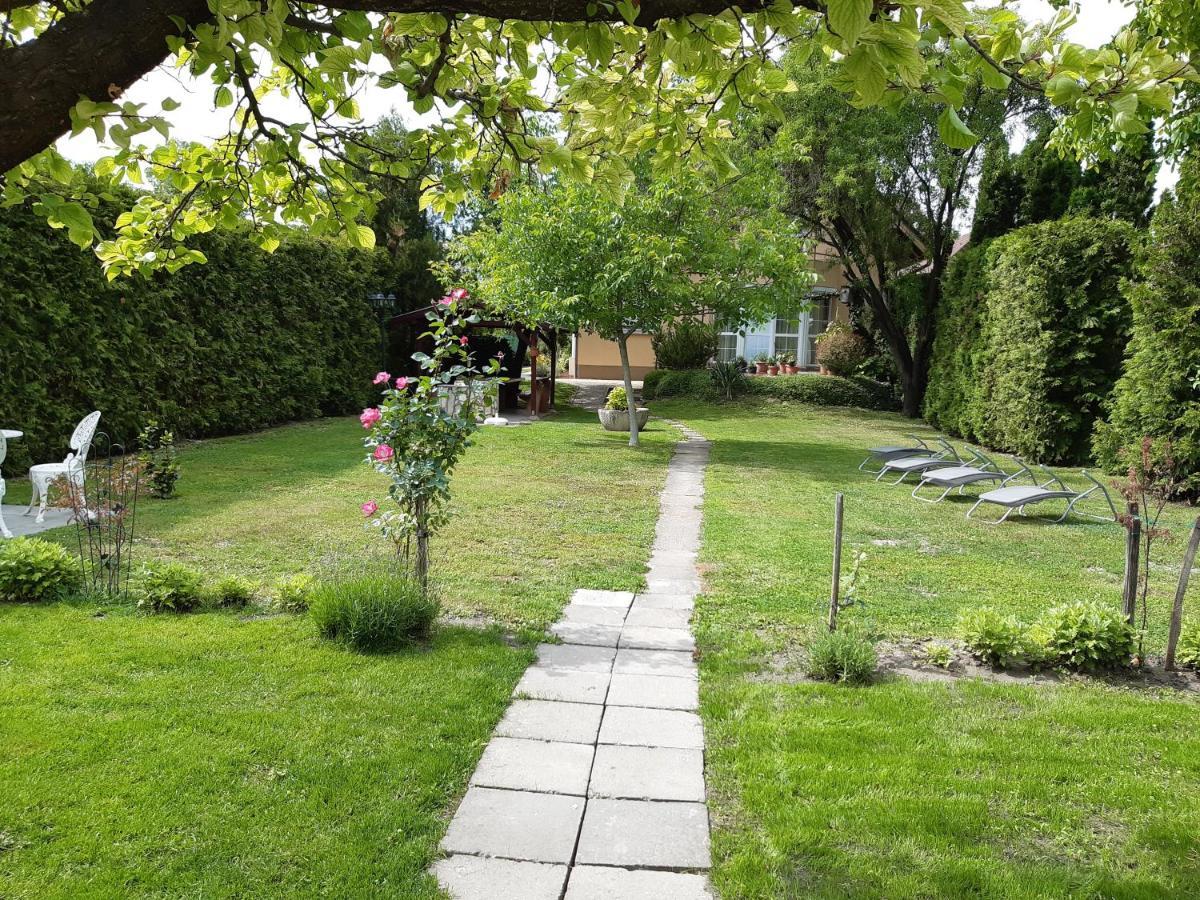 Apartman Soos -- Only For Relaxation, Not For Party! Siofok Bagian luar foto